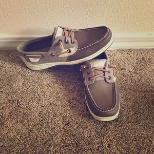 Size 9 Sperry Boat Shoes